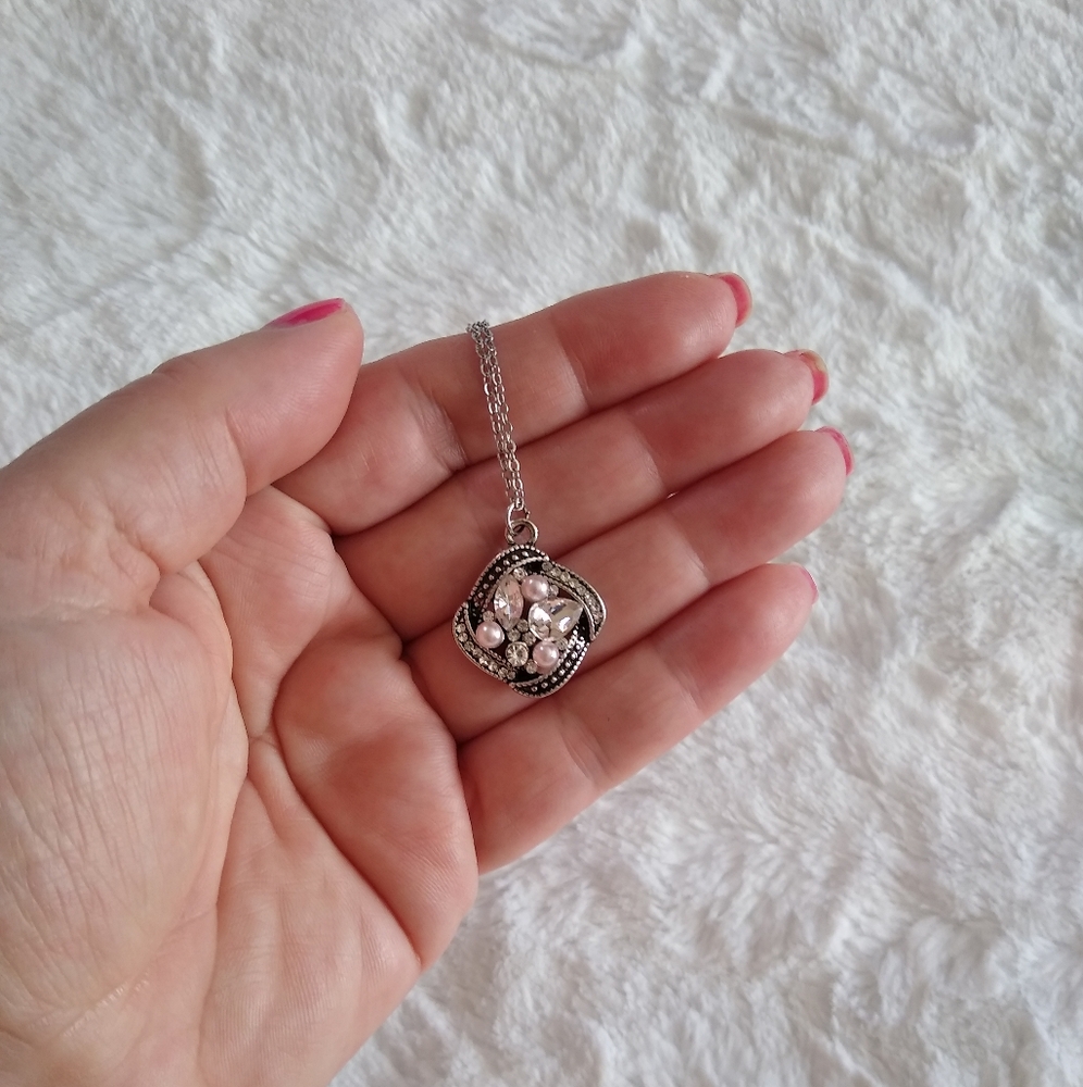 New Marcasite Rhinestone Pearl Necklace
